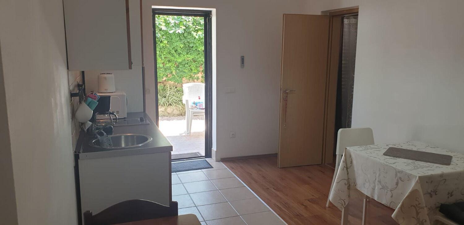 Apartments Biserka - 50 m from beach Trogir Exteriör bild
