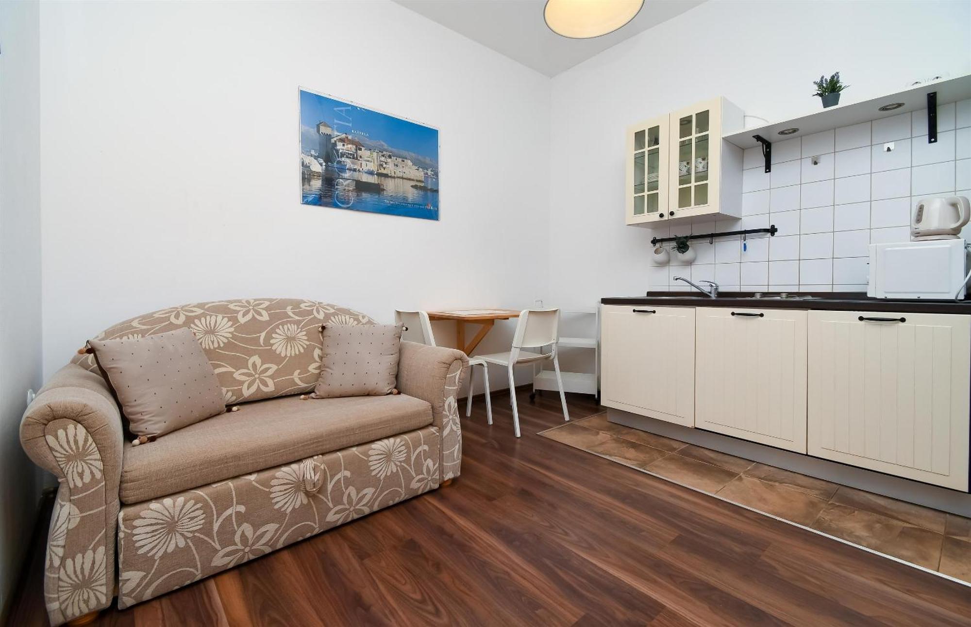 Apartments Biserka - 50 m from beach Trogir Exteriör bild